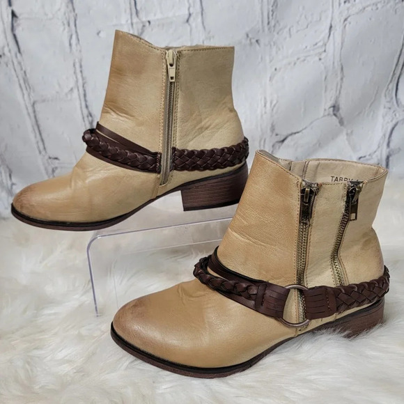 Pierre Dumas Two Toned Booties Braided Buckle Detail Women 10 Ankle Boot Western - Picture 2 of 13